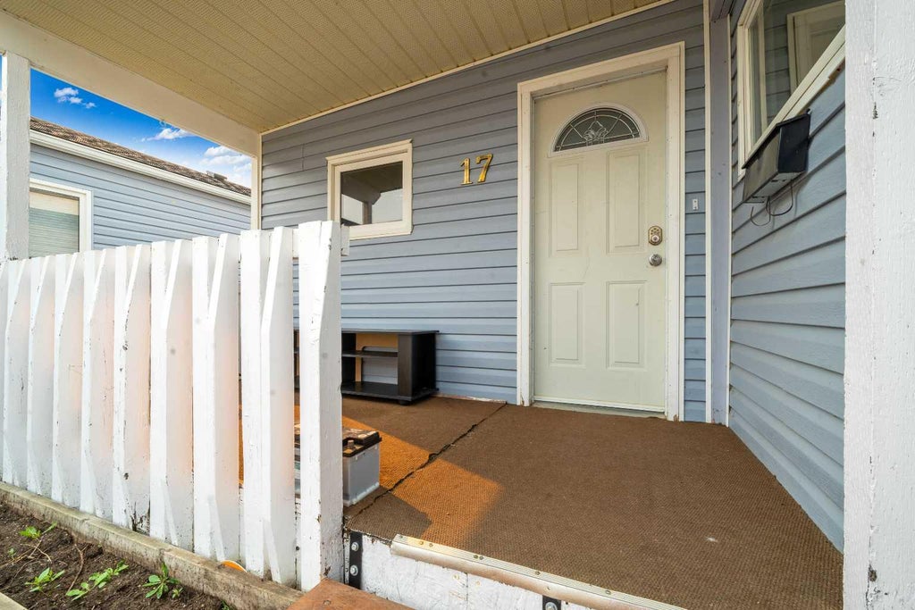 Photo of 17 De Havilland Boulevard SW, Medicine Hat, AB T1A 7Y6 (MLS # A2332278)