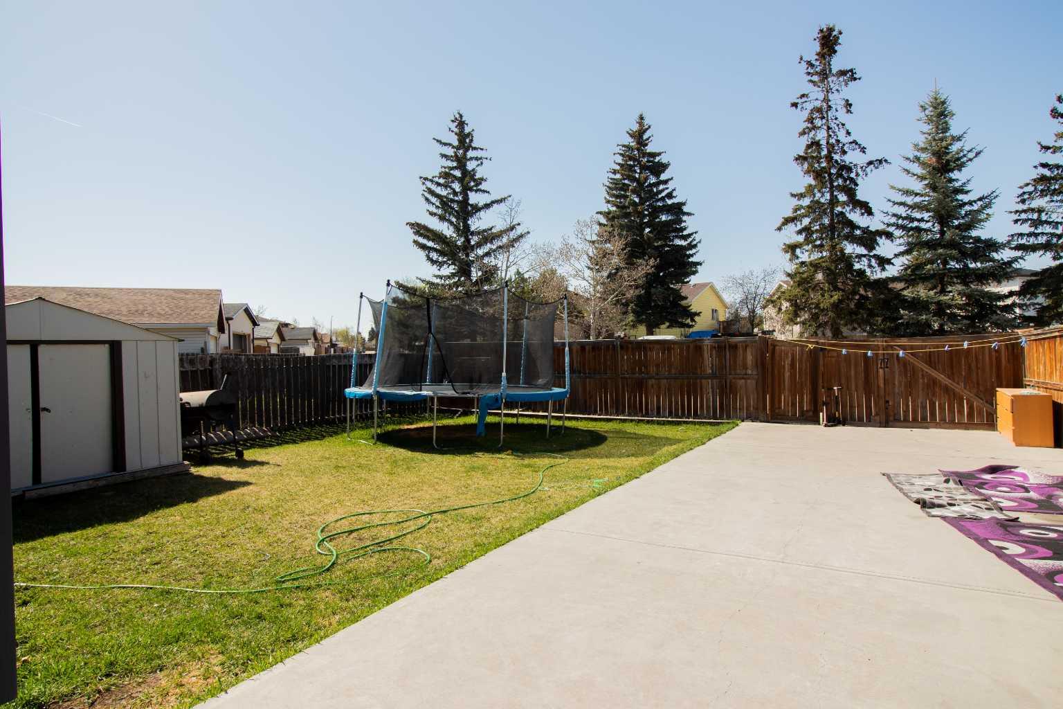 16 Castlebrook Road NE