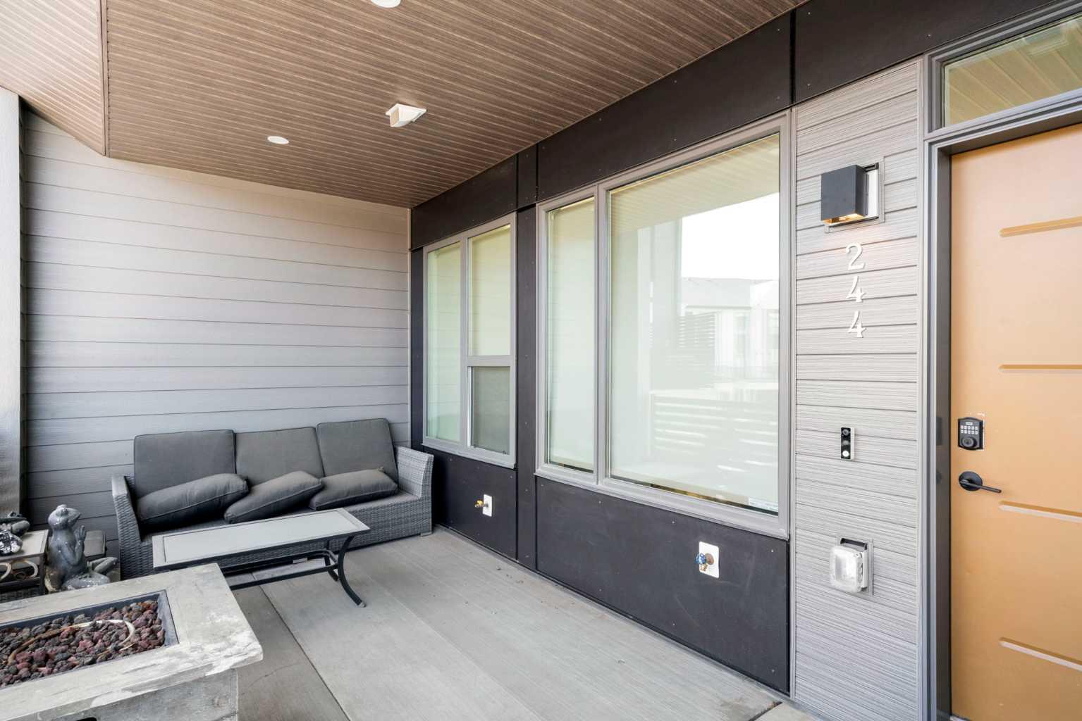 244 Sovereign Common SW