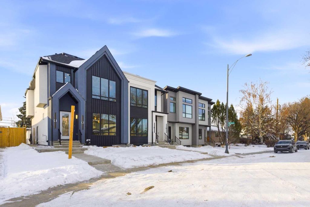 Photo of 2105 7 Street NE, Calgary, AB T2E 4C7 (MLS # A2286239)