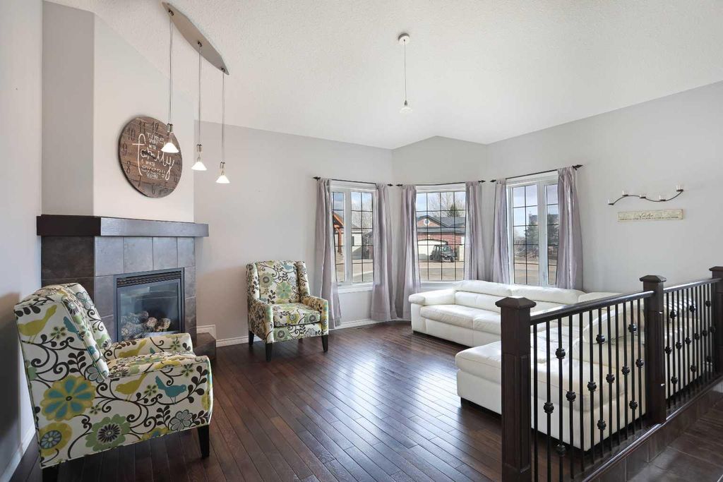 Photo of 4 Blue Heron View, Lake Newell Resort, AB T1R 0X5 (MLS # A2290385)