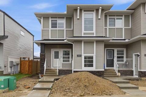 Photo of 2253 Bayview Drive SW, Airdrie, AB T4B 5N3 (MLS # A2320939)