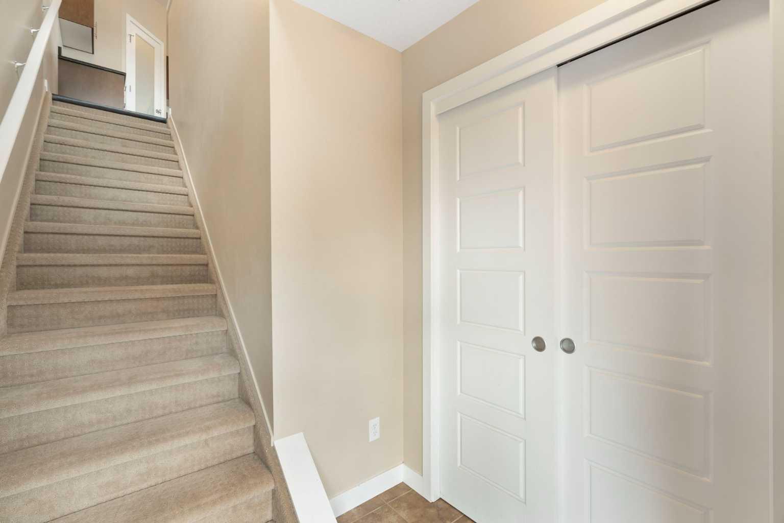 2781 Chinook Winds Drive SW 3304