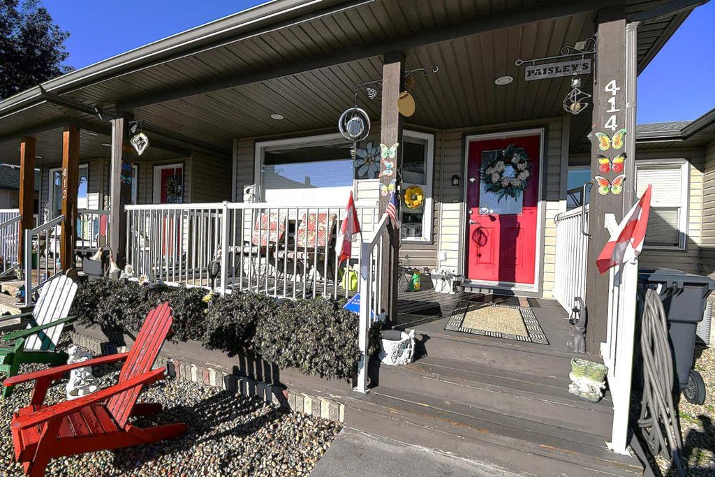 Photo of 414 3 Avenue, Bassano, AB T0J 0B0 (MLS # A2265040)