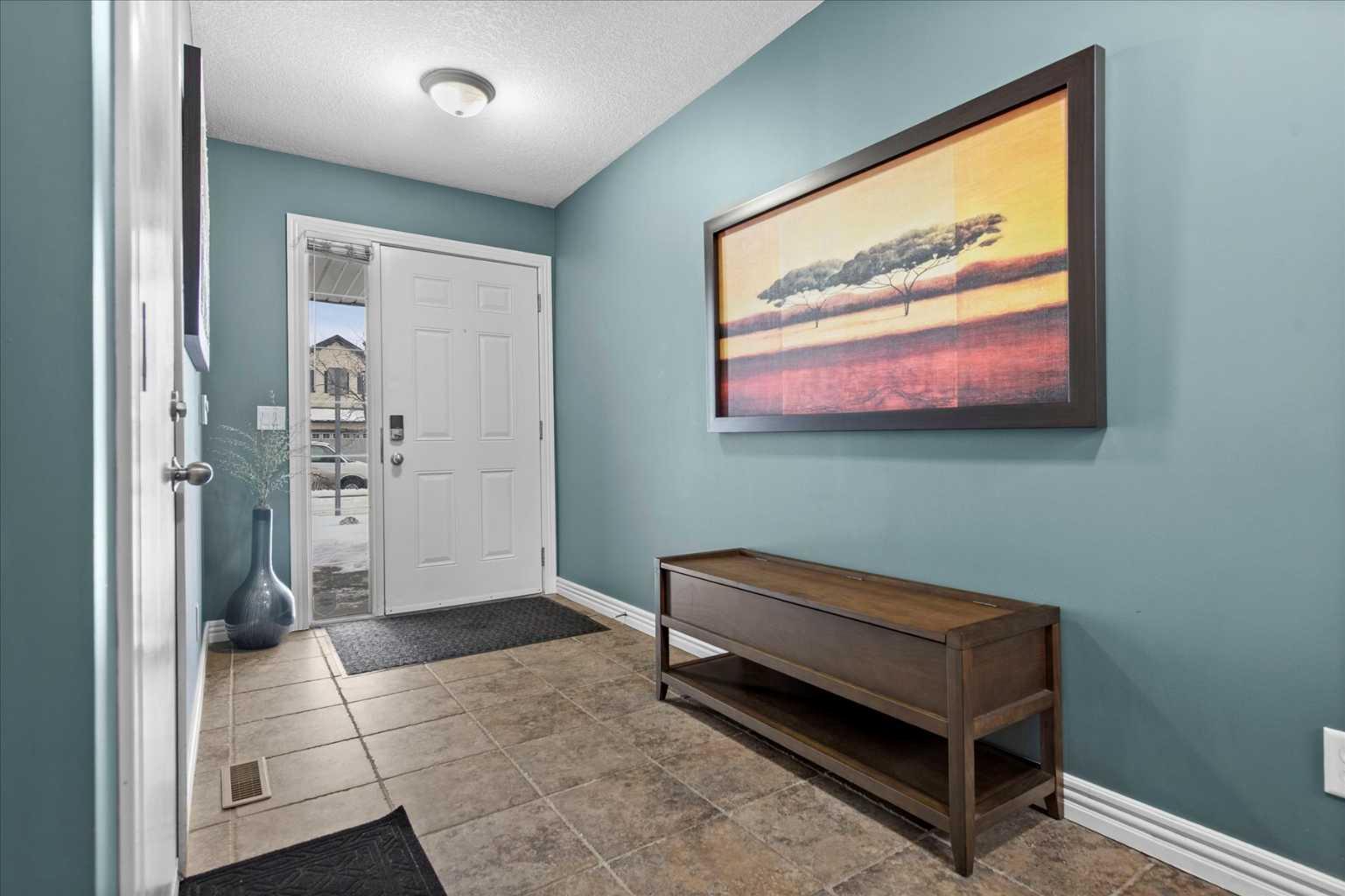 8910 Royal Oak Way NW