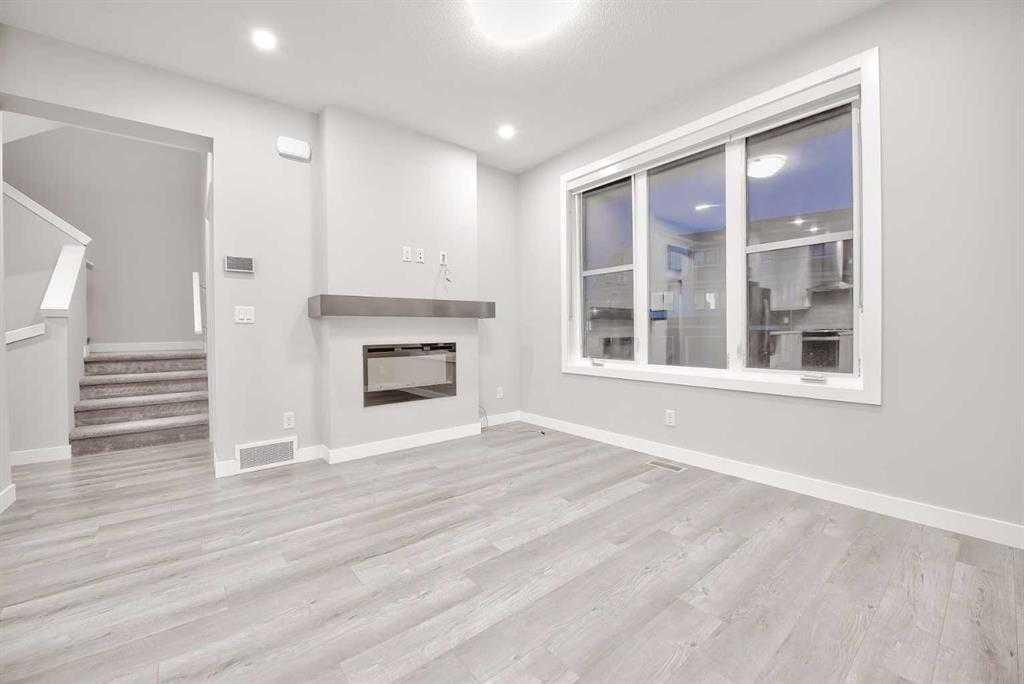 917 Crestridge Common SW