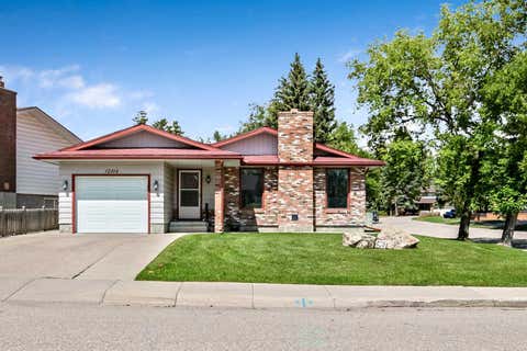 Photo of 12716 Cannington Way SW, Calgary, AB T2W 2B8 (MLS # A2326509)