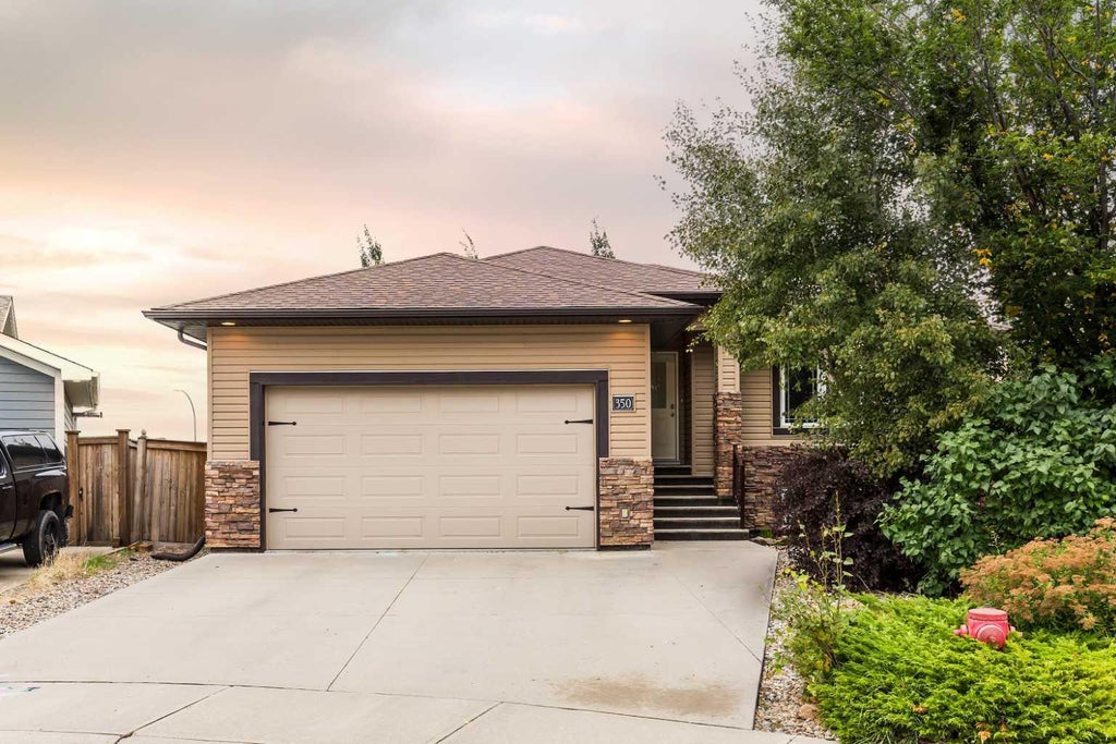 Photo of 350 Sunburst Way W, Lethbridge, AB T1K 3J9 (MLS # A2348989)