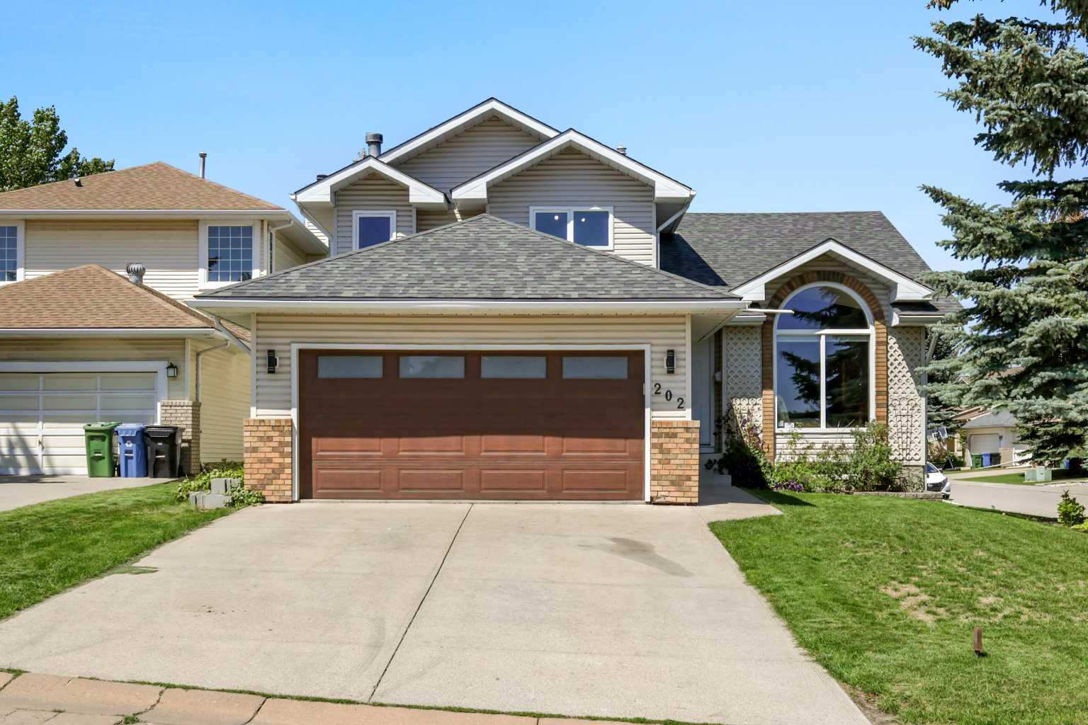 202 Hawktree Bay NW