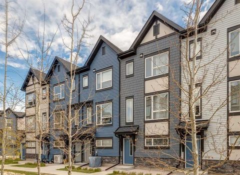 15 Evanscrest Park NW 208 Calgary AB T3R 1V5