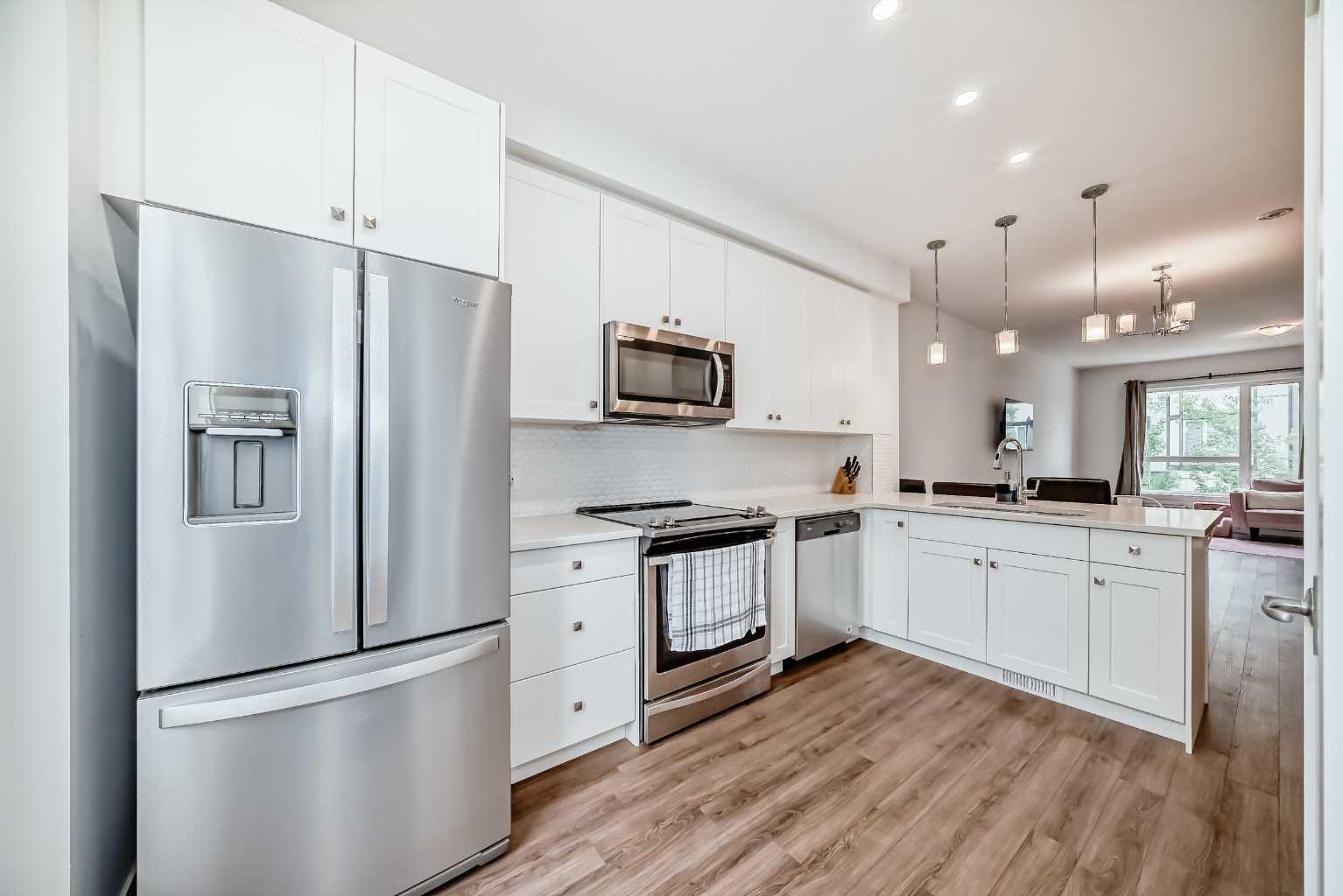 15 Evanscrest Park NW 208