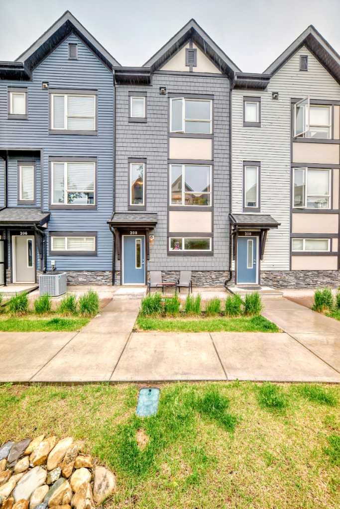 15 Evanscrest Park NW 208