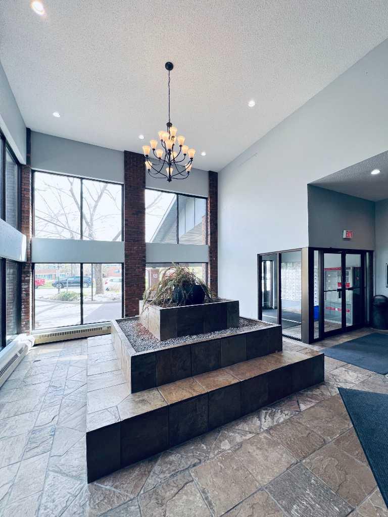 550 Westwood Drive SW 114