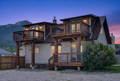 Photo of 1809 129 Street, Blairmore, AB T0K 0E0 (MLS # A2327670)