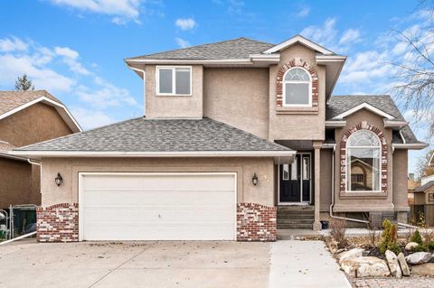 Photo of 296 Lakeside Greens Crescent, Chestermere, AB T1X 1C3 (MLS # A2268702)