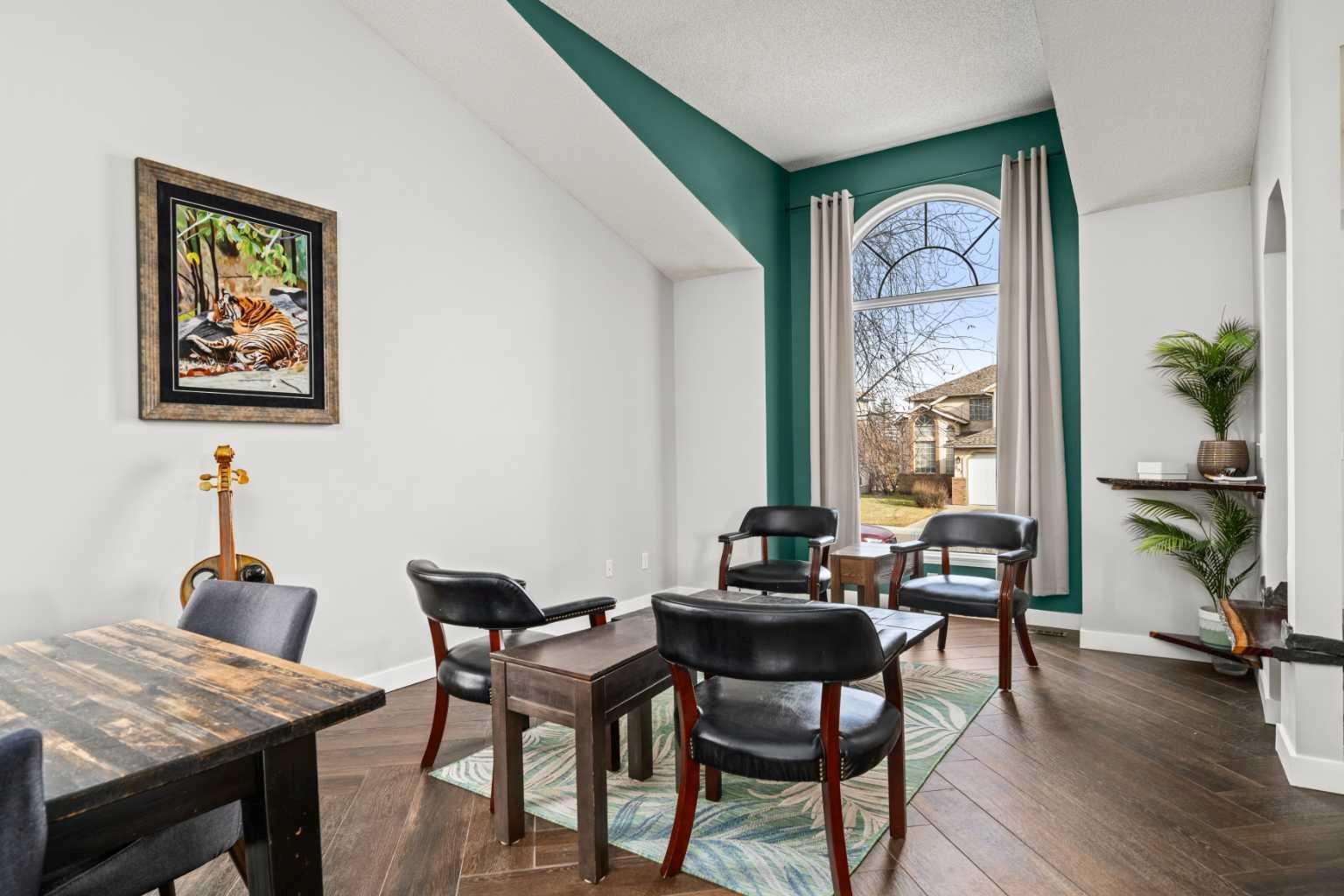 296 Lakeside Greens Crescent