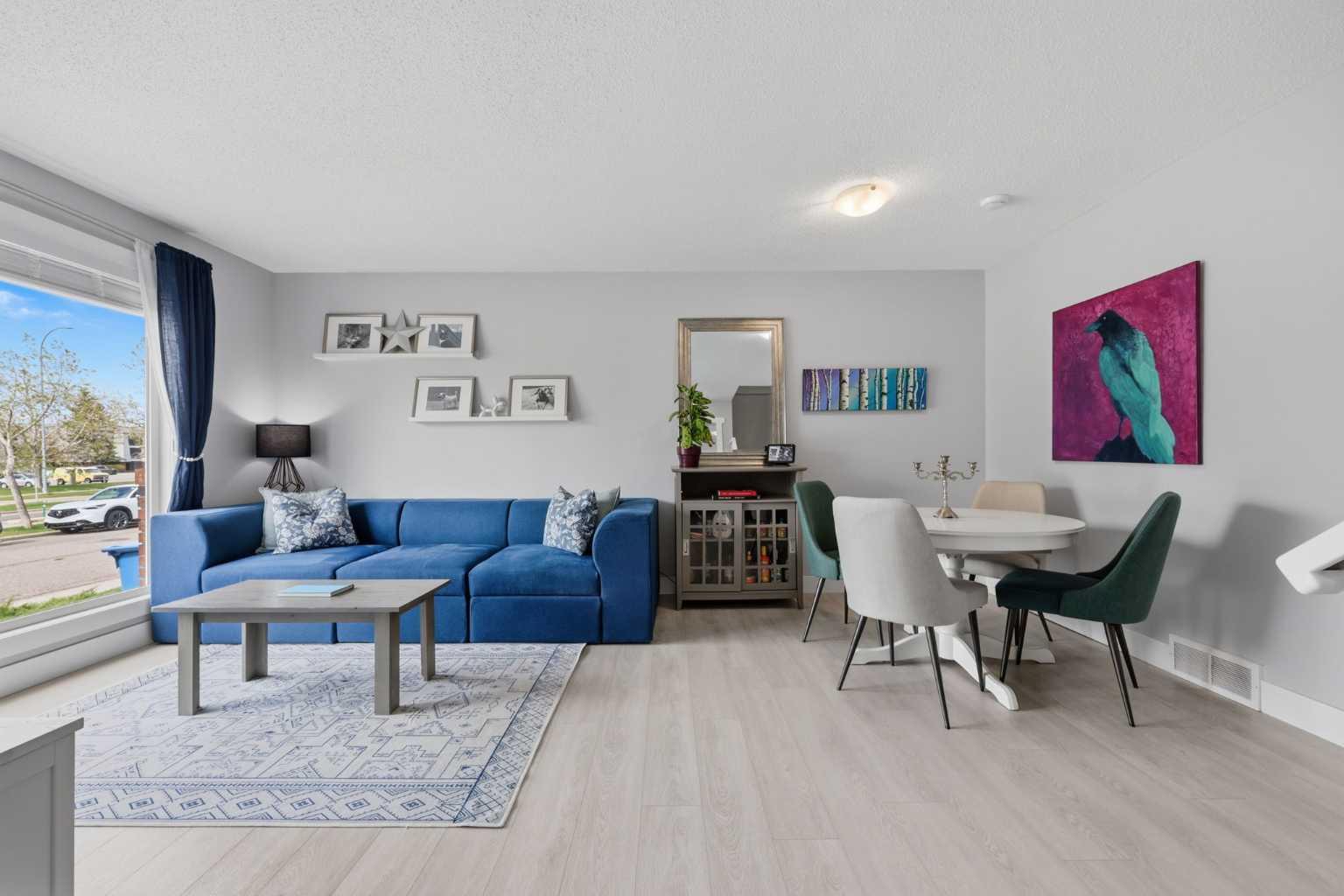 160 Silvergrove Hill NW