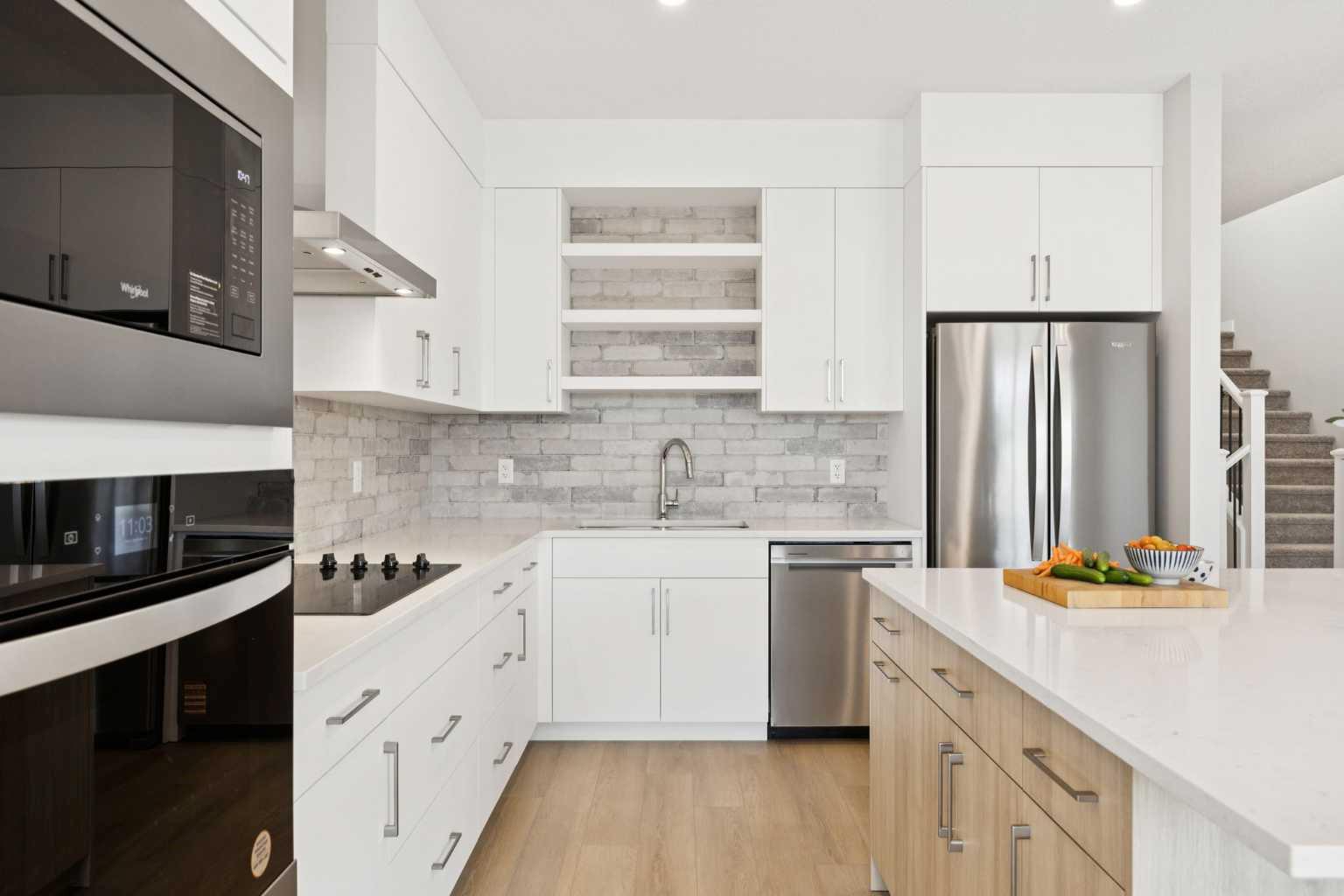 215 Greenwich Drive NW