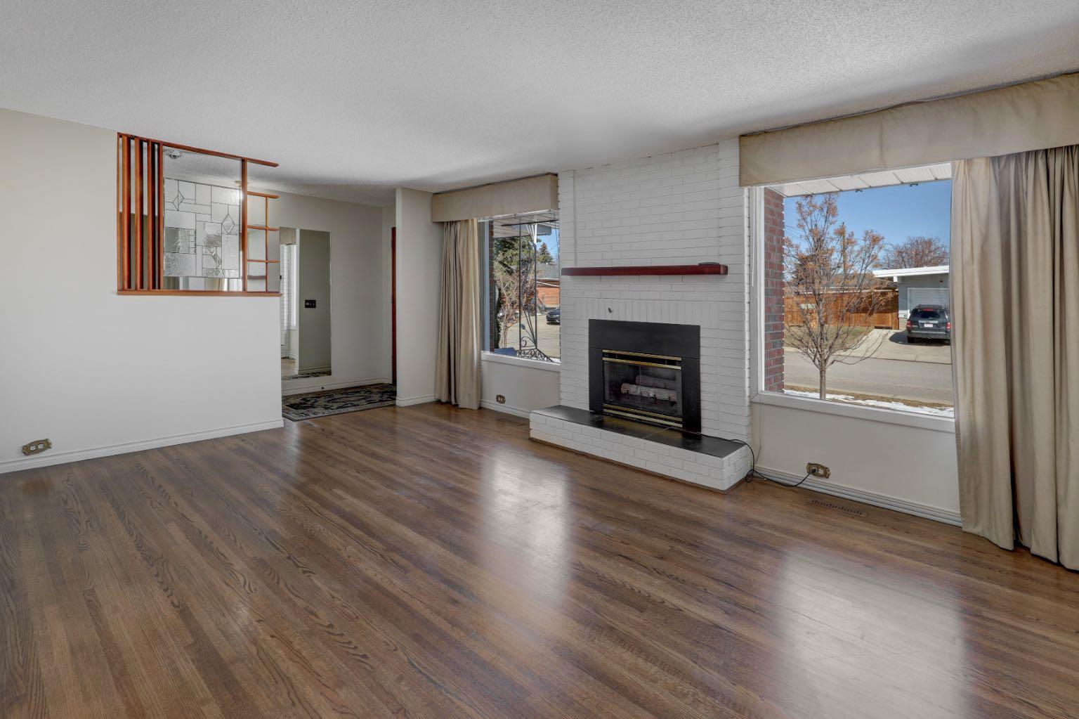 1008 Motherwell Road NE