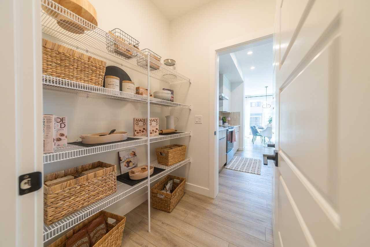 35 Creekside Rise SW