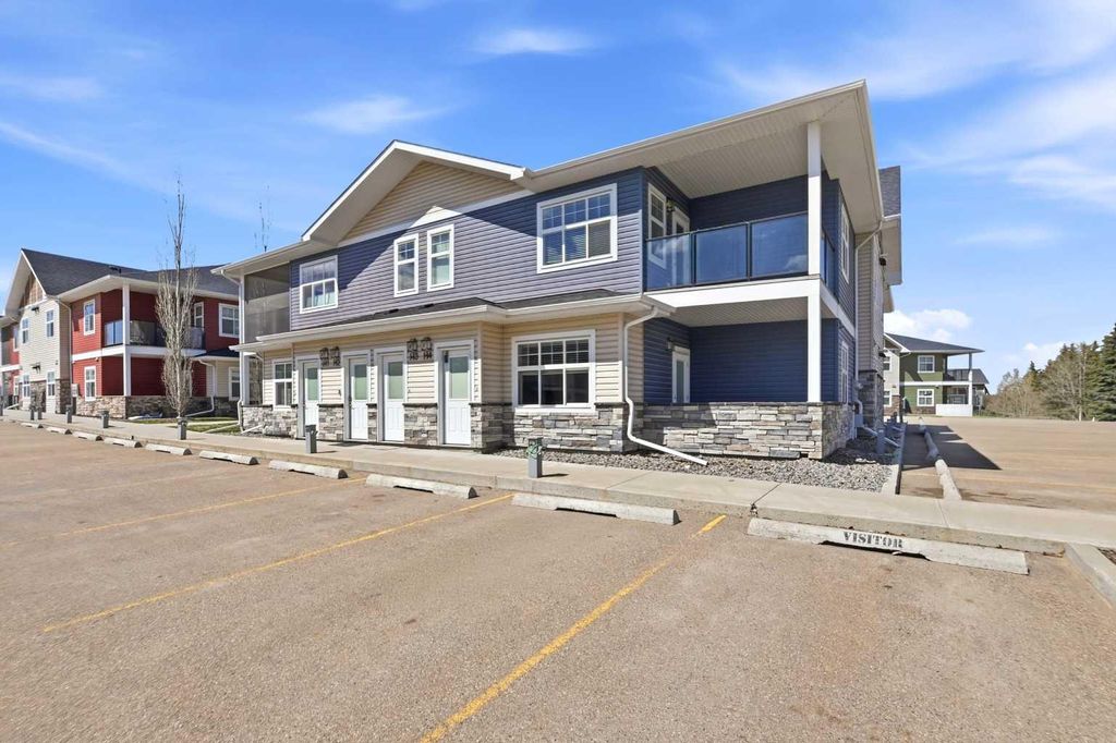 Photo of 5300 Vista Trail #H4, Blackfalds, AB T4M 0L8 (MLS # A2308795)