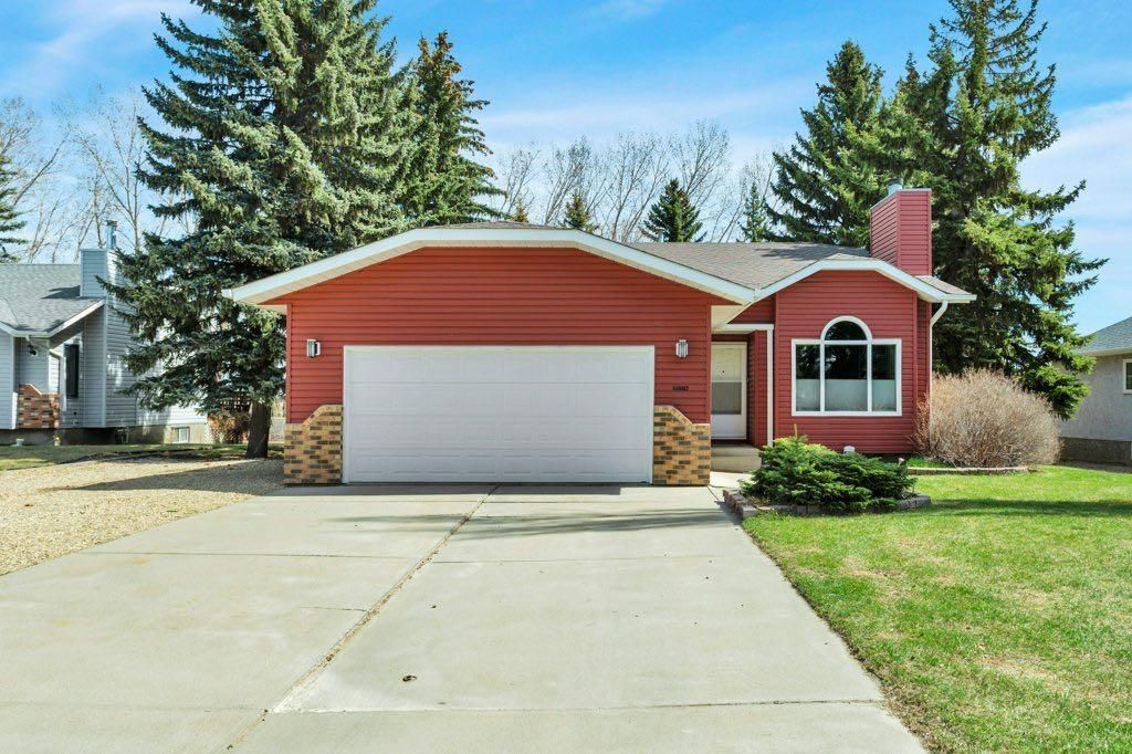 Photo of 8 Petticoat Lane, Lacombe, AB T4L 1T6 (MLS # A2313401)