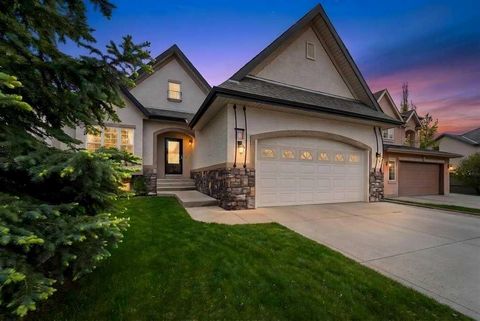 Photo of 9 Tuscany Glen Way NW, Calgary, AB T3L 2V8 (MLS # A2302921)