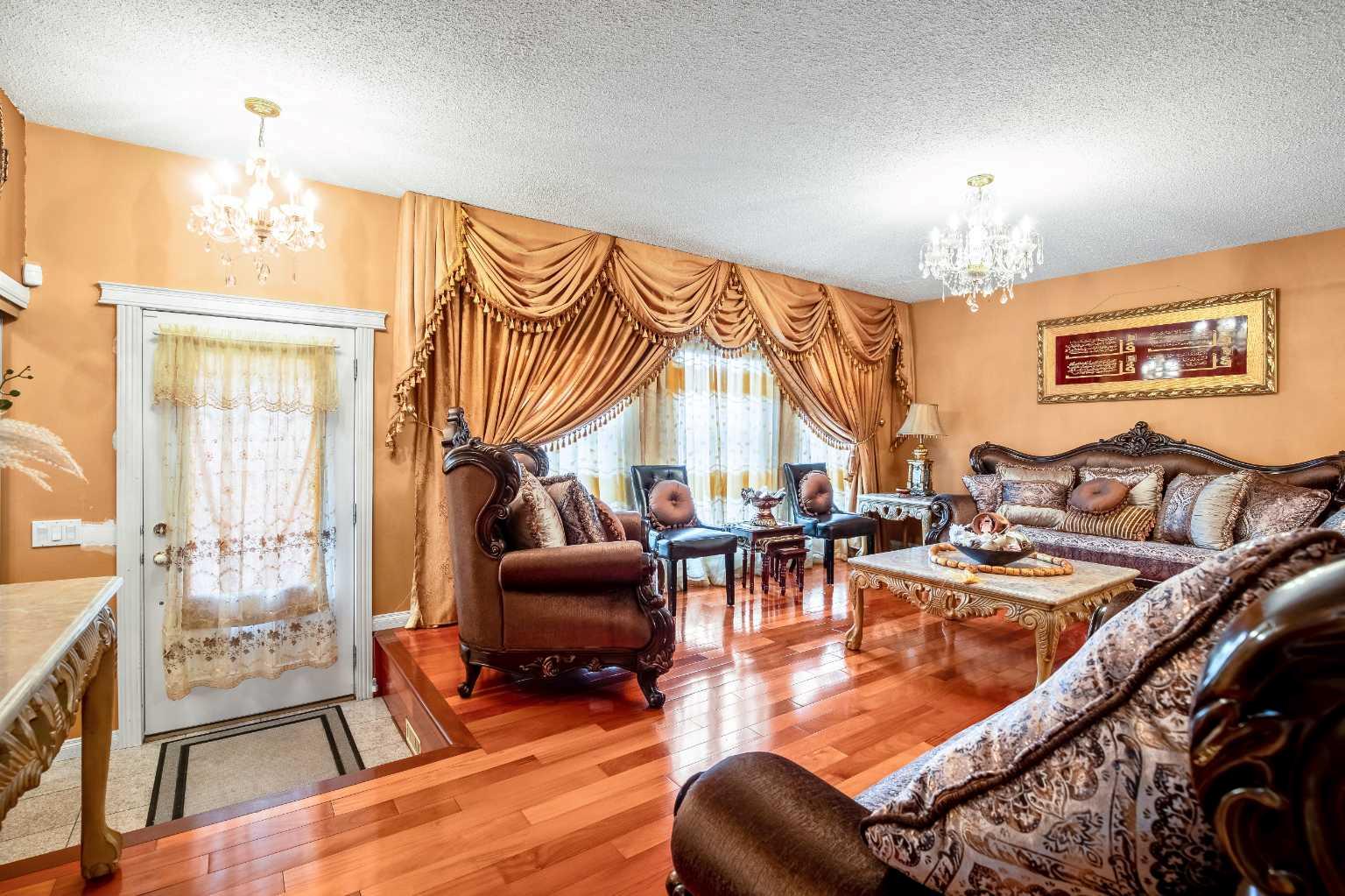204 Whitestone Crescent NE