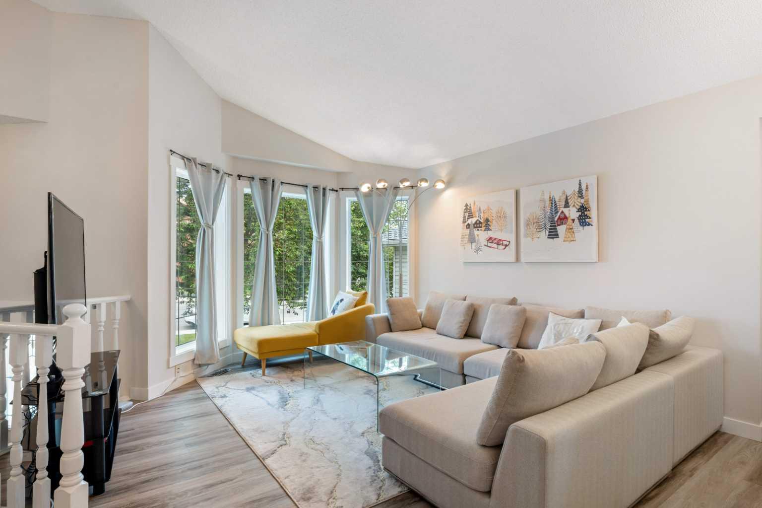 358 Hawkstone Drive NW