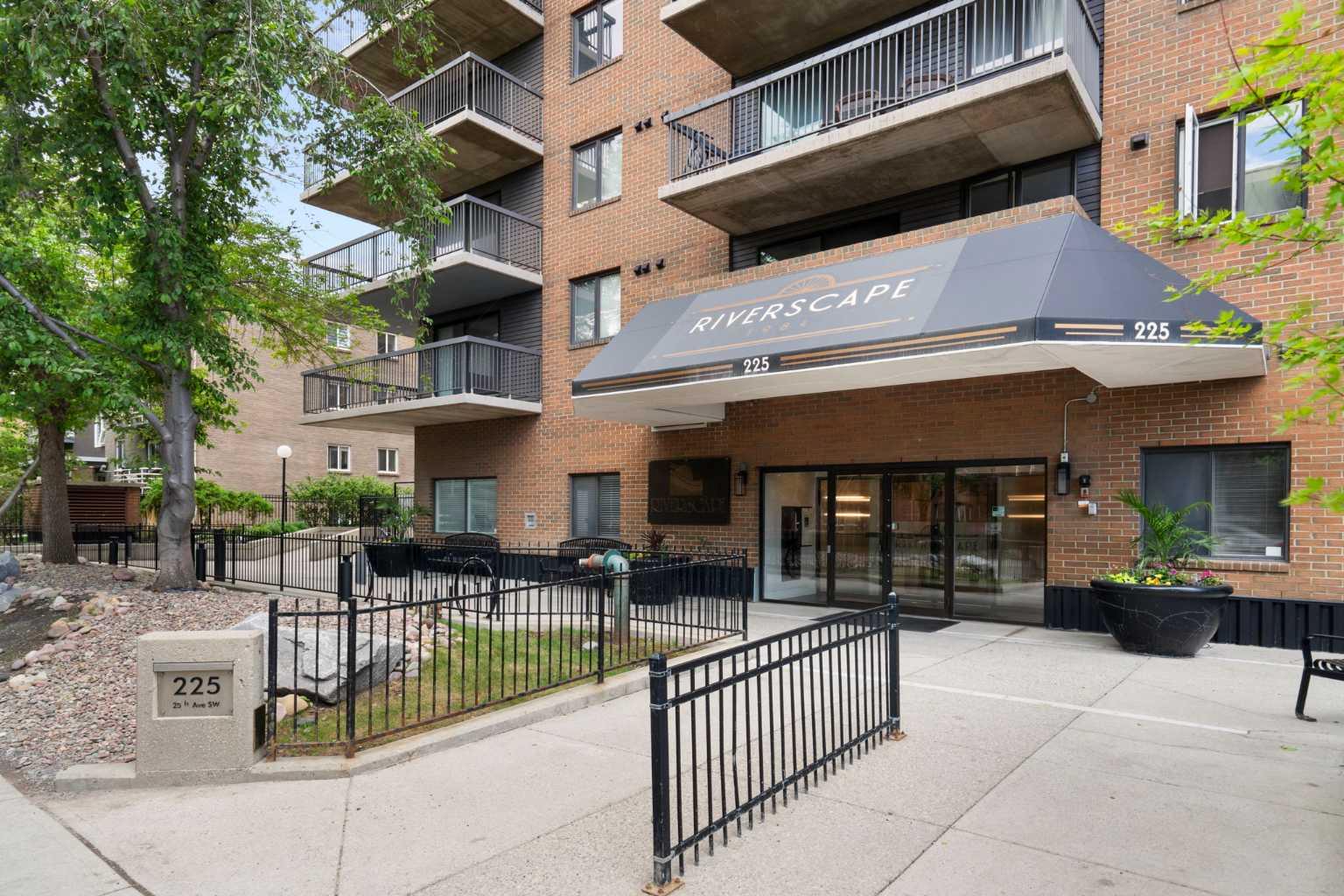 225 25 Avenue SW 902