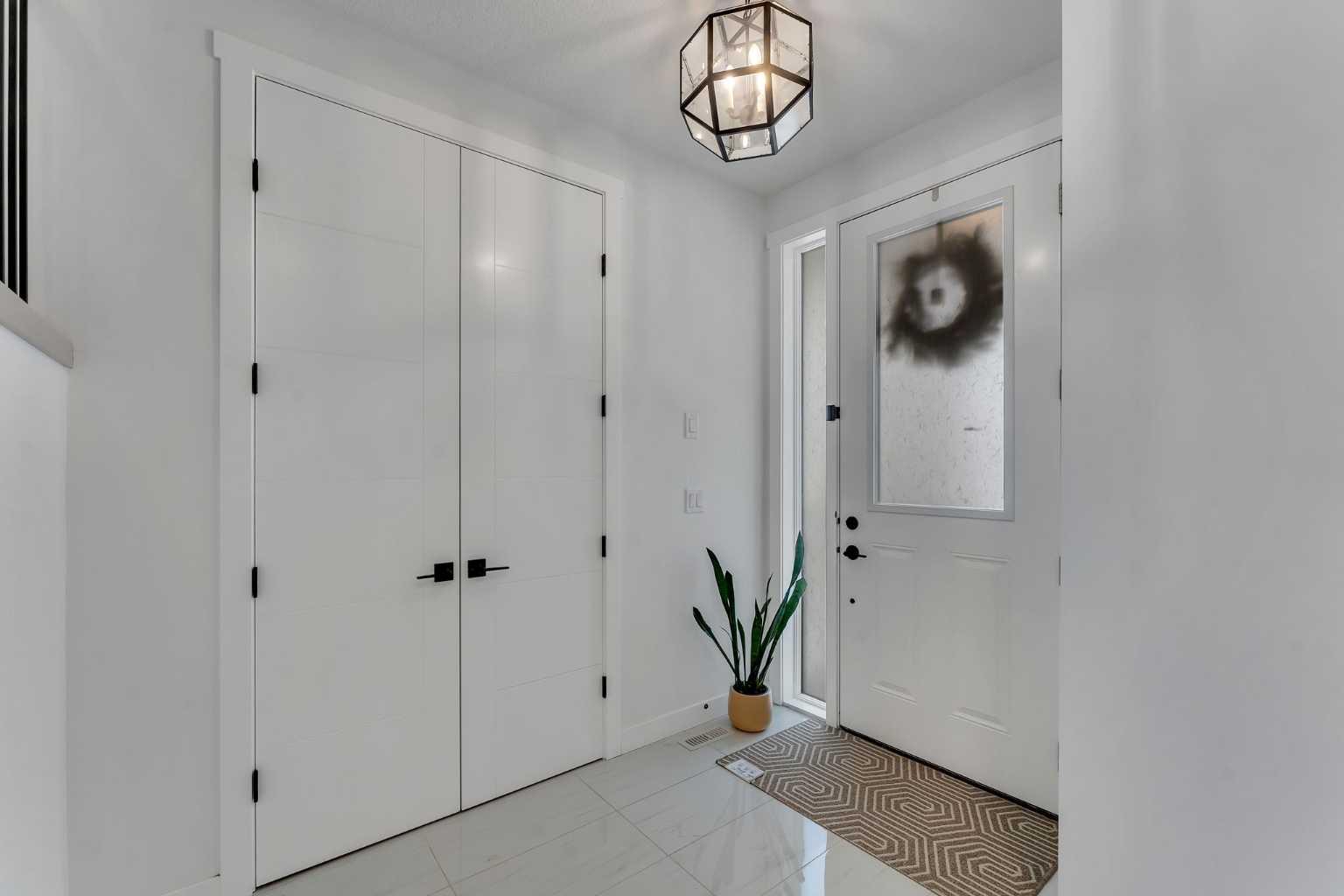 202 Kinniburgh Crescent