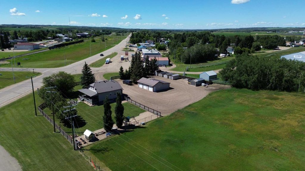 Photo of 5107 45th Street St, Alix, AB T0C 0B0 (MLS # A2294169)