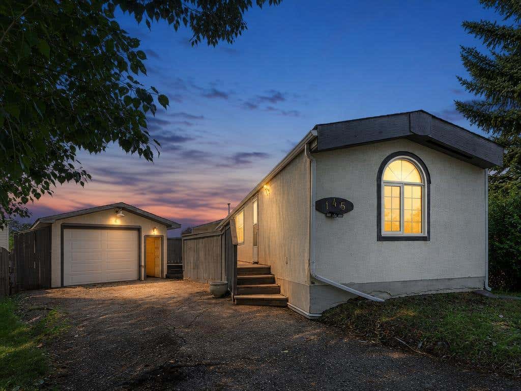 Photo of 145 Spring Haven Mews SE, Airdrie, AB T4A 1A8 (MLS # A2334282)
