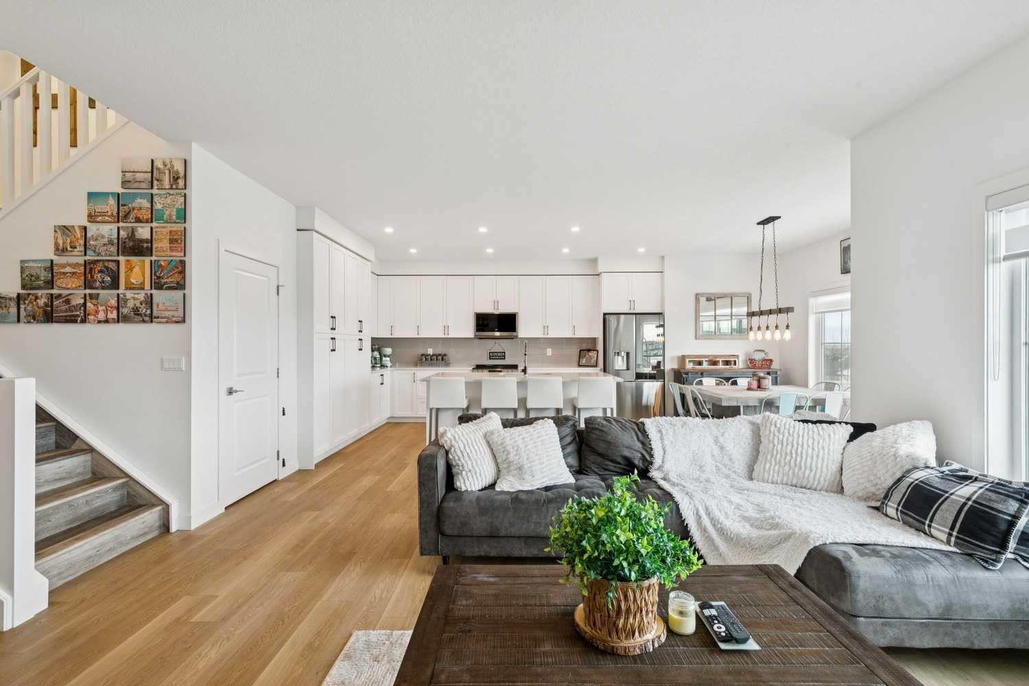 178 Baneberry Way SW