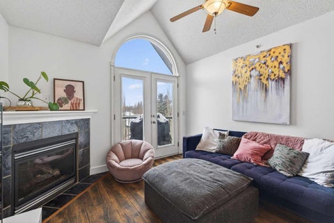 Photo of 735 56 Avenue SW #401, Calgary, AB T2V 0G9 (MLS # A2314430)