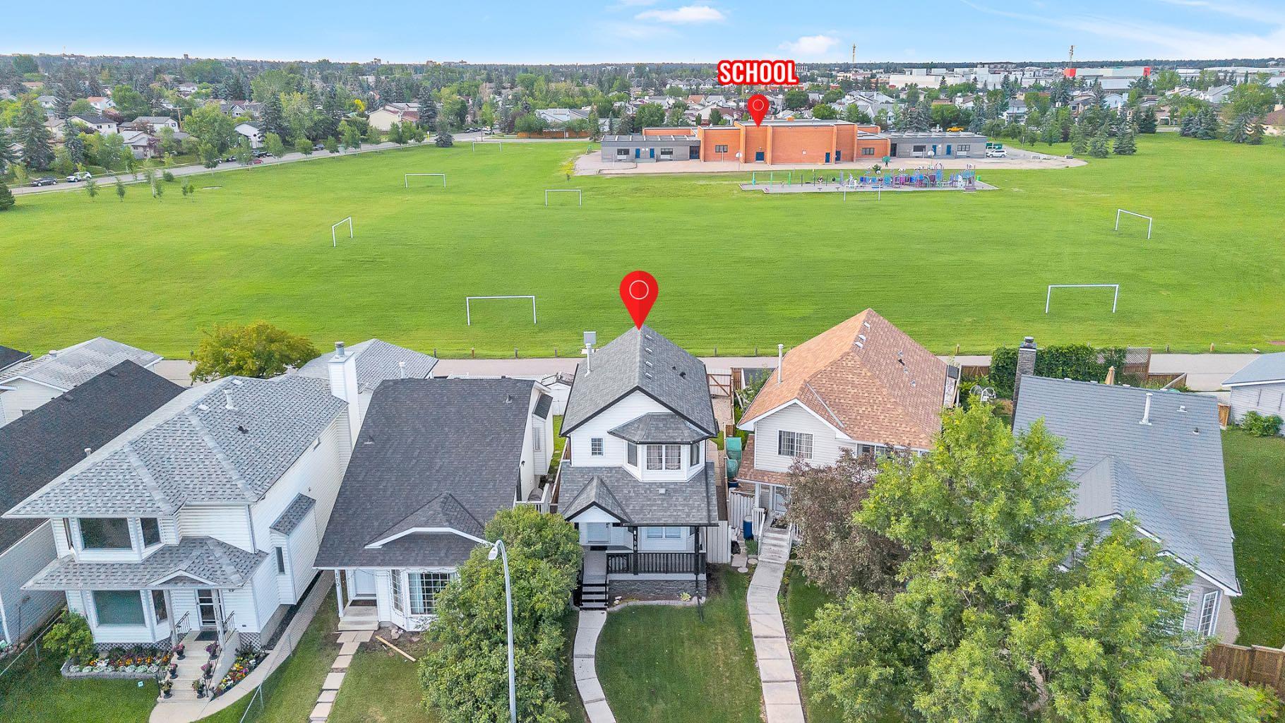 106 Erin Meadow Close SE