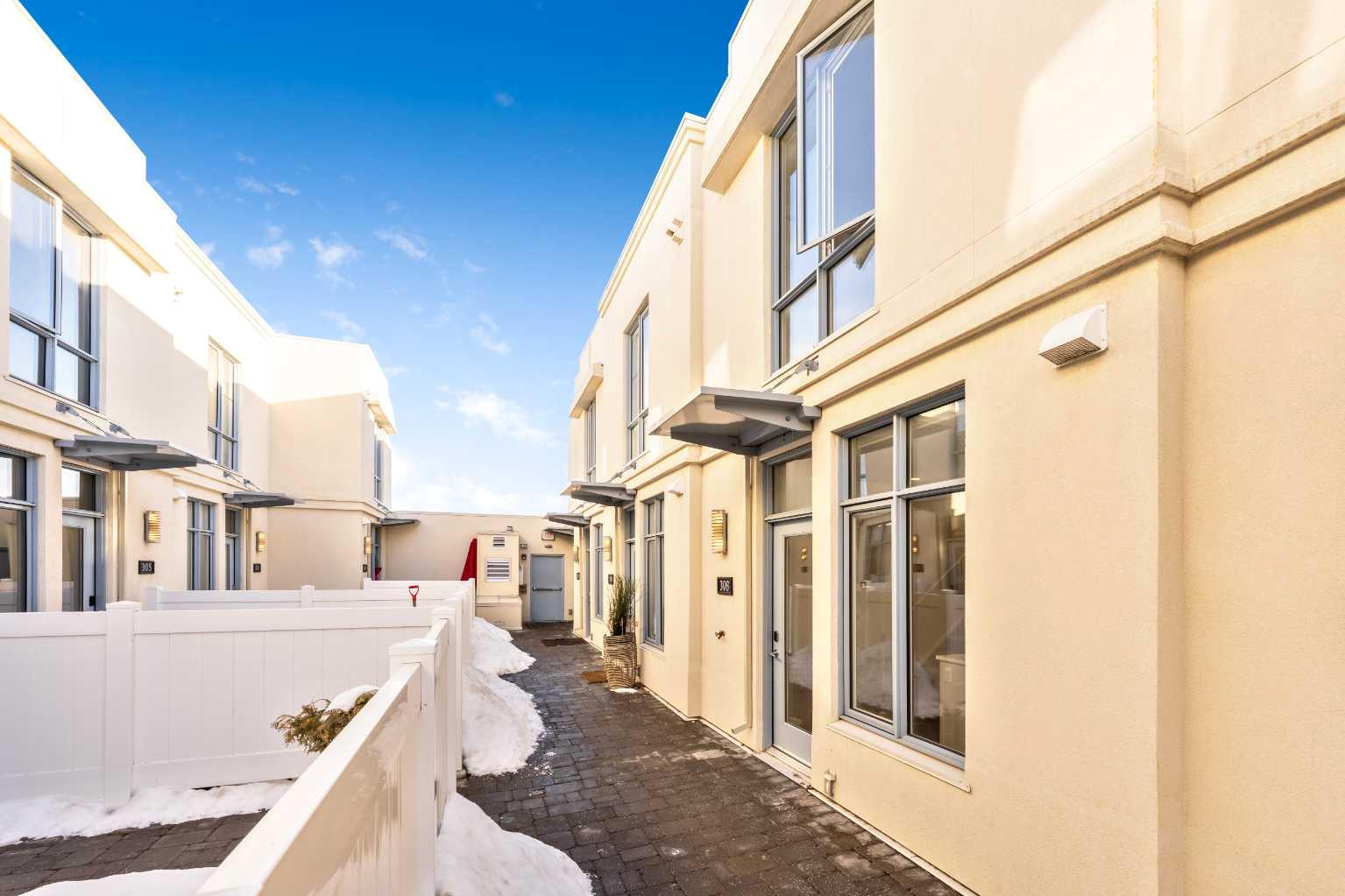 1611 28 Avenue SW 308