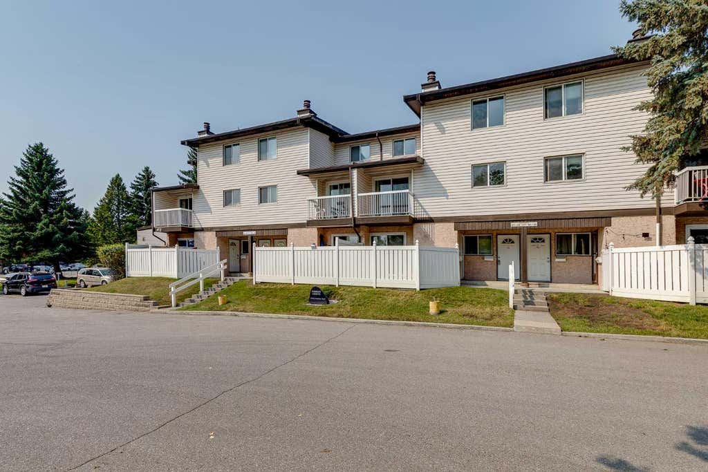 Photo of 3705 Fonda Way SE #65, Calgary, AB T2A 6G9 (MLS # A2338848)