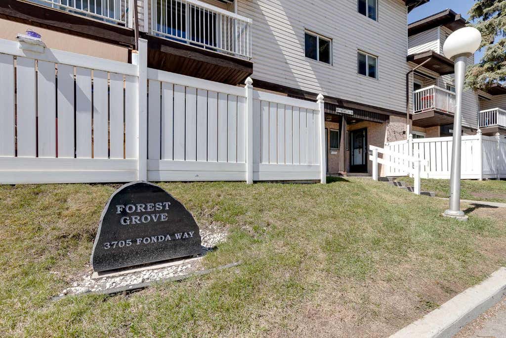 Photo of 3705 Fonda Way SE #65, Calgary, AB T2A 6G9 (MLS # A2338848)