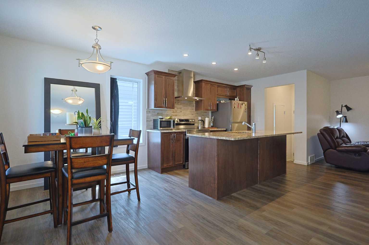 153 Yorkville Avenue SW