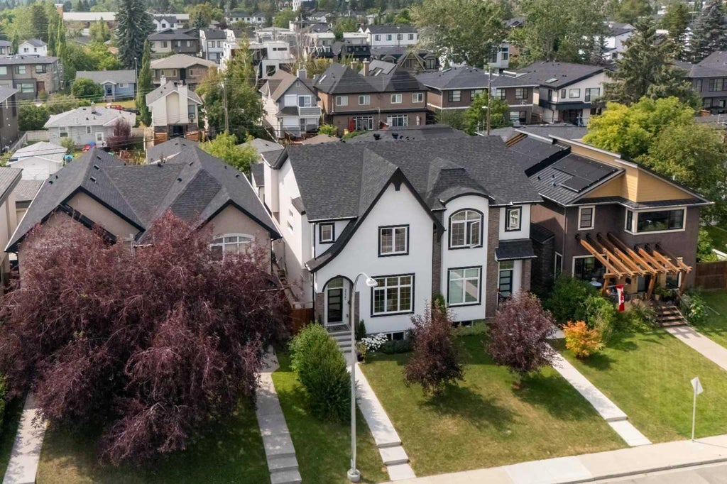 Photo of 2225 31 Street SW, Calgary, AB T3E 2N3 (MLS # A2331761)