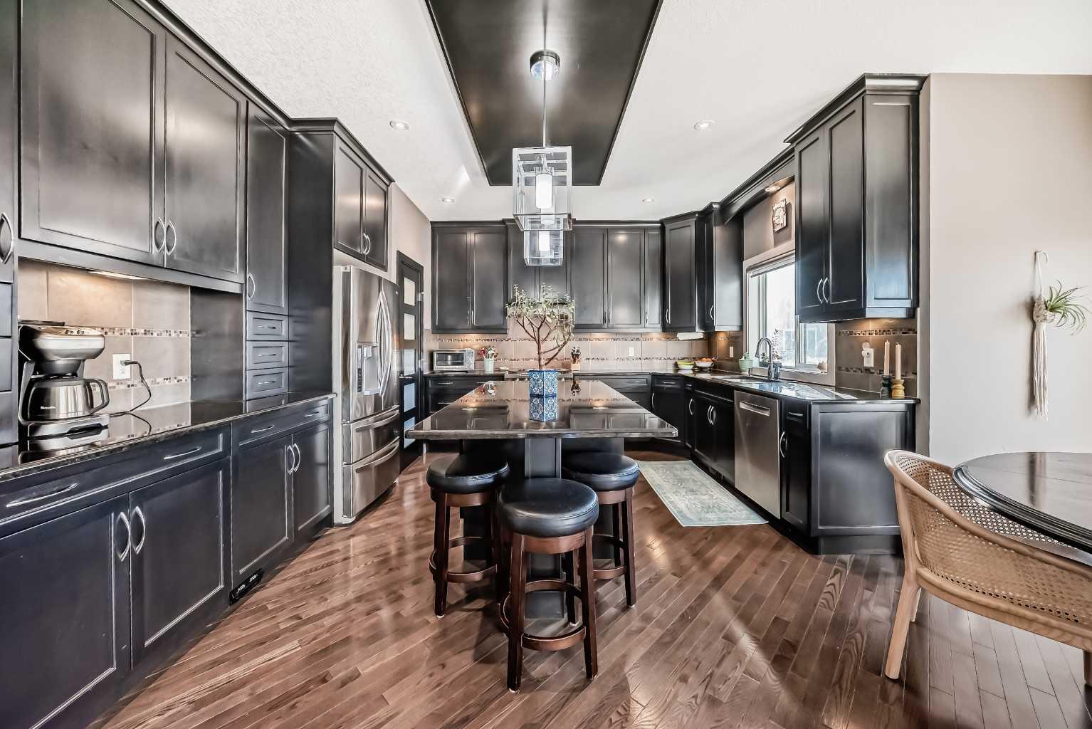 93 Williamstown Green NW