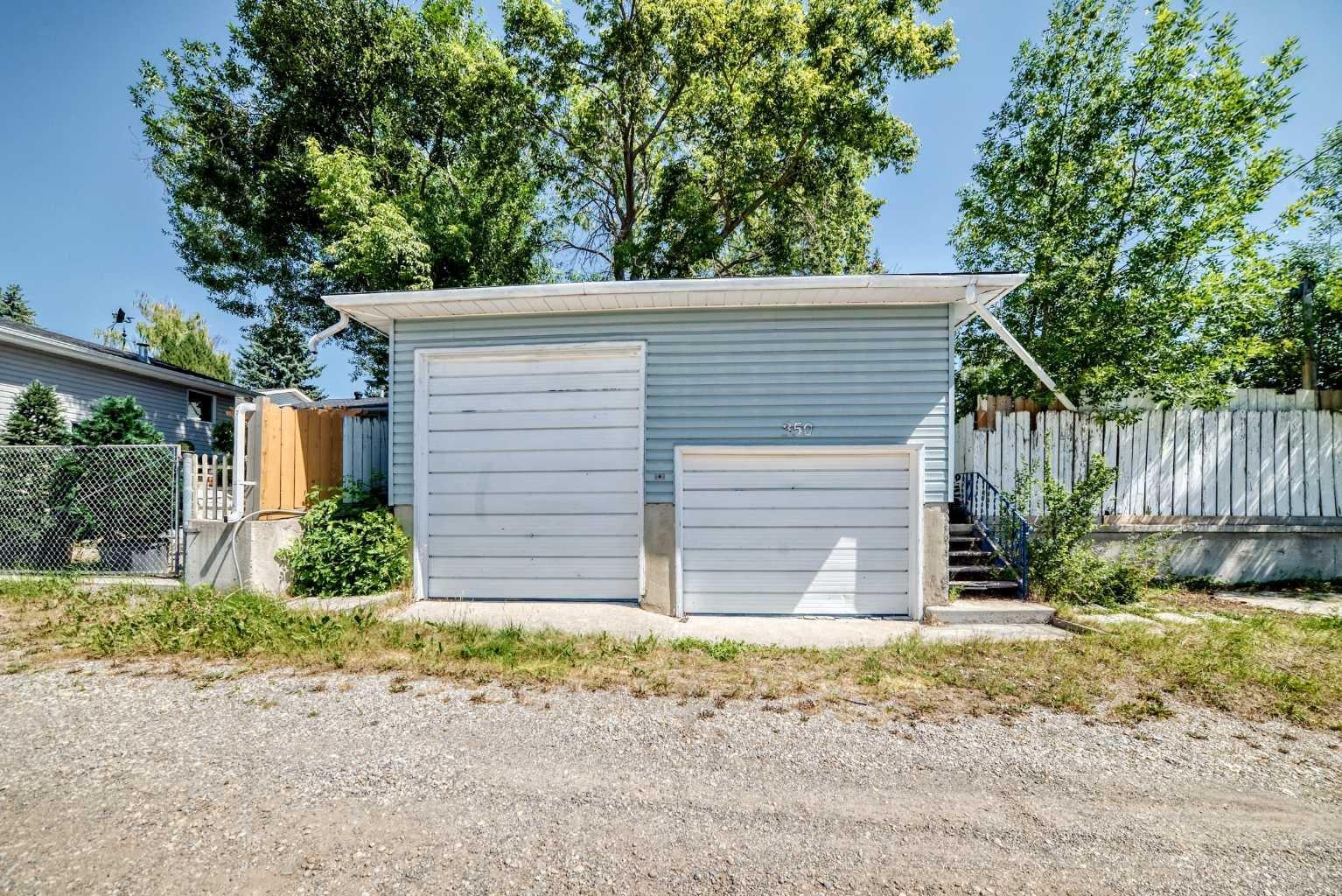 350 Silver Ridge Crescent NW