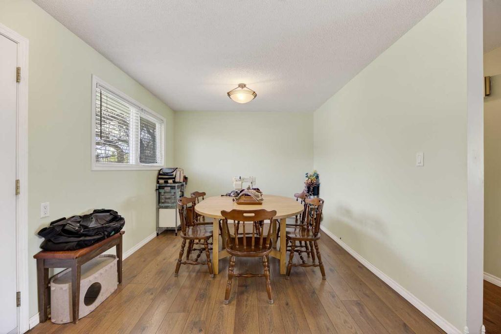 Photo of 5126 44 Street, Olds, AB T4H 1A6 (MLS # A2311133)