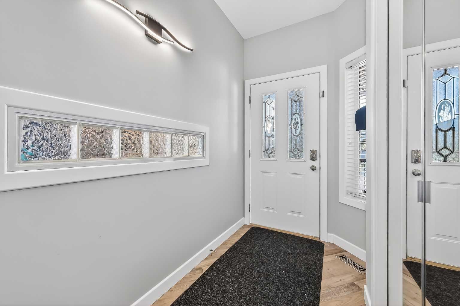 32 Prominence Park SW