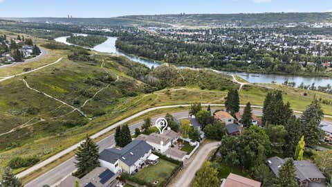 Photo of 224 Silver Crest Drive NW, Calgary, AB T3B 3A4 (MLS # A2335211)