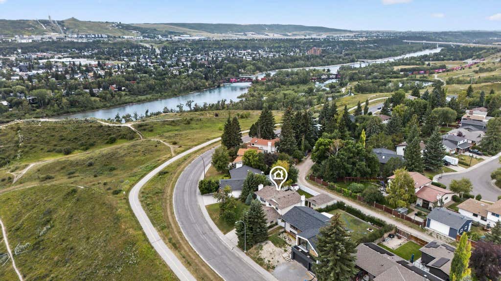 Photo of 224 Silver Crest Drive NW, Calgary, AB T3B 3A4 (MLS # A2335211)
