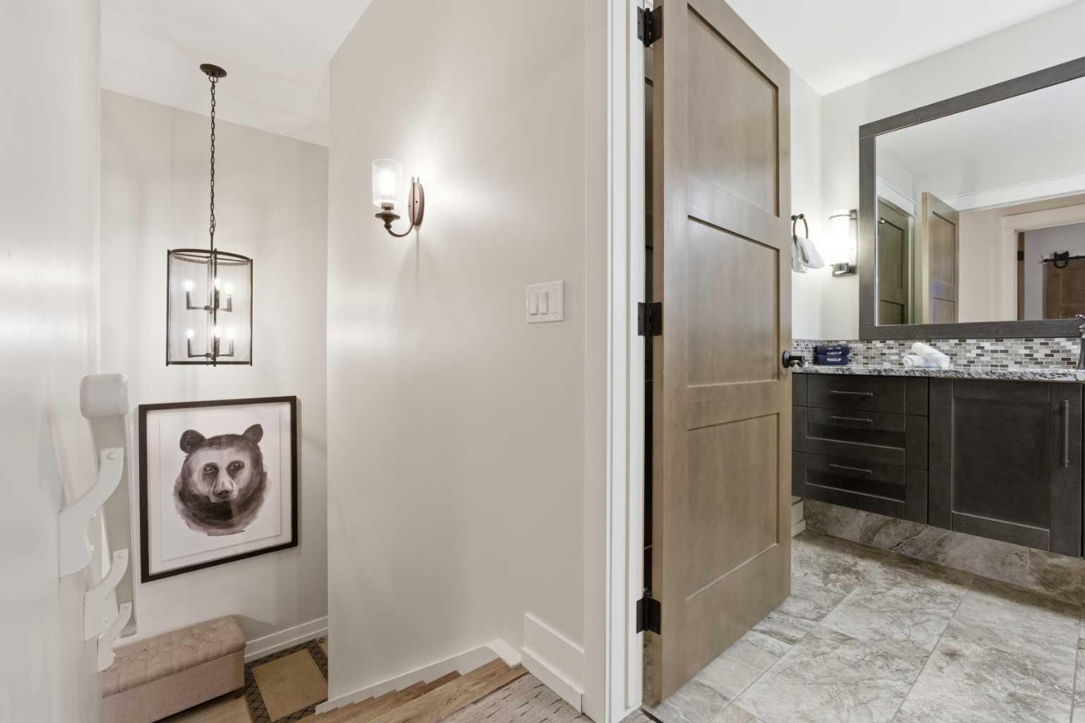 901 Mountain Street 401