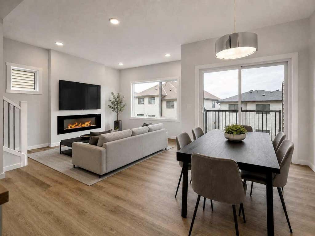 Photo of 386 Heritage Boulevard, Cochrane, AB T4C 3K8 (MLS # A2333117)