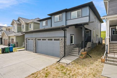 Photo of 3085 Key Drive SW, Airdrie, AB T4B 5T1 (MLS # A2328615)
